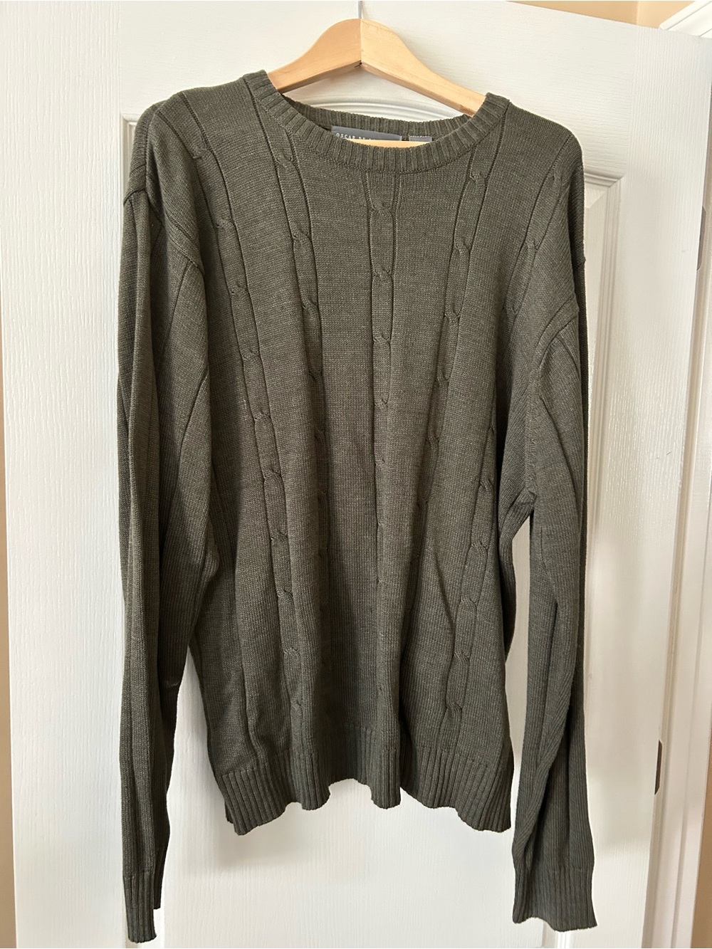 Oscar de la Renta Olive Crewneck Cable Knit Sweater